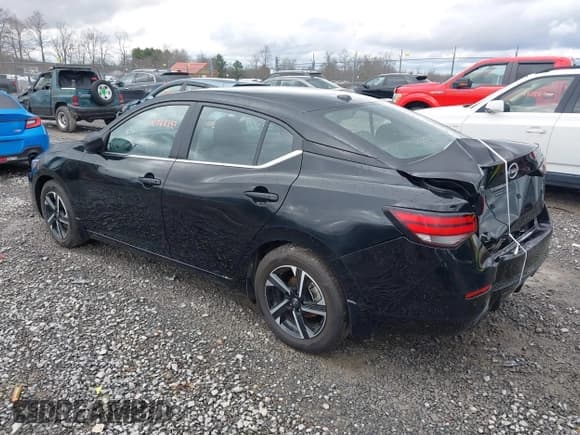 ✅ 2024 Nissan Sentra SV • VIN: 3N1AB8CV1RY255590 • Lot: 40788393. Wystawiony na IAAI z przebiegiem 5 810 mil. Bezpłatny archiwum sprzedaży aukcyjnych z USA i szczegółowy raport historii pojazdu na DreamBid. Zdjęcie 3.