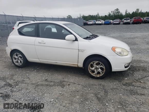 ✅ 2008 Hyundai Accent GS • VIN: KMHCN35C28U101902 • Лот: 65429245. Опубликован ранее на Copart с пробегом 174 086 миль. Бесплатный доступ к архиву аукционных продаж из США и подробный отчёт об истории автомобиля на DreamBid. Изображение 4.