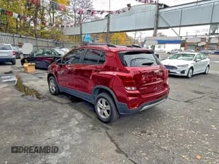 ✅ 2022 Chevrolet Trax LT • VIN: KL7CJPSM2NB530336 • Лот: 94280075. Опубликован ранее на Copart с пробегом 112 426 миль. Бесплатный доступ к архиву аукционных продаж из США и подробный отчёт об истории автомобиля на DreamBid. Изображение 3.
