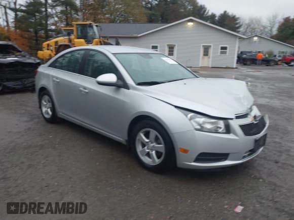 ✅ 2014 Chevrolet Cruze 1LT • VIN: 1G1PC5SB2E7463296 • Лот: 43561666. Опубликован ранее на IAAI с пробегом 85 432 миль. Бесплатный доступ к архиву аукционных продаж из США и подробный отчёт об истории автомобиля на DreamBid. Изображение 1.