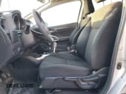 ✅ 2015 Honda Fit LX • VIN: 3HGGK5G58FM723223 • Лот: 89914365. Опубликован ранее на Copart с пробегом 84 780 миль. Бесплатный доступ к архиву аукционных продаж из США и подробный отчёт об истории автомобиля на DreamBid. Изображение 7.