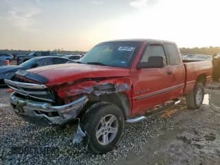 ✅ 2001 Dodge 1500 • VIN: 3B7HC13ZX1M569561 • Лот: 69544025. Опубликован ранее на Copart с пробегом Не указан. Бесплатный доступ к архиву аукционных продаж из США и подробный отчёт об истории автомобиля на DreamBid. Изображение 1.