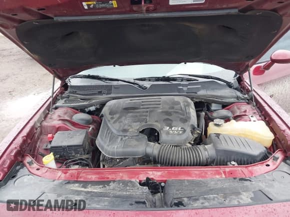 ✅ 2022 Dodge Challenger SXT • VIN: 2C3CDZGG4NH172239 • Lot: 42153079. Wystawiony na IAAI z przebiegiem 60 296 mil. Bezpłatny archiwum sprzedaży aukcyjnych z USA i szczegółowy raport historii pojazdu na DreamBid. Zdjęcie 10.