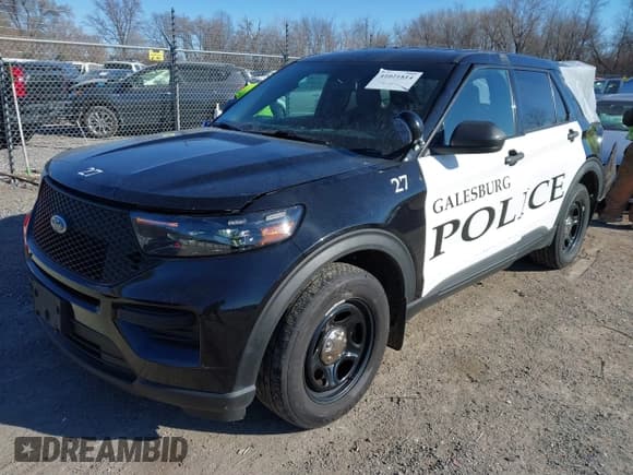 ✅ 2020 Ford Police Interceptor Utility • VIN: 1FM5K8AWXLGC99666 • Lot: 41021814. Wystawiony na IAAI z przebiegiem 112 964 mil. Bezpłatny archiwum sprzedaży aukcyjnych z USA i szczegółowy raport historii pojazdu na DreamBid. Zdjęcie 23.