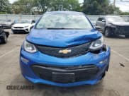 ✅ 2021 Chevrolet Bolt EV LT • VIN: 1G1FY6S04M4108051 • Lot: 64058654. Wystawiony na Copart z przebiegiem Nie podano. Bezpłatny archiwum sprzedaży aukcyjnych z USA i szczegółowy raport historii pojazdu na DreamBid. Zdjęcie 5.