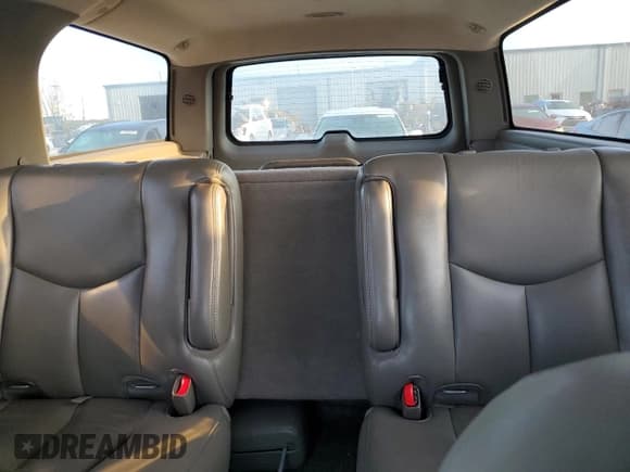 ✅ 2005 Chevrolet Suburban Z71 • VIN: 3GNFK16ZX5G155519 • Лот: 71789624. Опубликован ранее на Copart с пробегом Не указан. Бесплатный доступ к архиву аукционных продаж из США и подробный отчёт об истории автомобиля на DreamBid. Изображение 10.