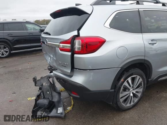 ✅ 2022 Subaru Ascent Limited • VIN: 4S4WMALD2N3452259 • Lot: 40847408. Listed on IAAI with 38,770 mi. Free auction sales archive from the USA and detailed vehicle history report at DreamBid. Image 19.