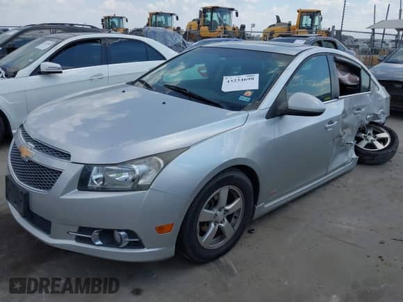 2012 Chevrolet Cruze 1LT z VIN 1G1PF5SC4C7315518, wystawiony jako IAAI lot #43234698 z przebiegiem 123 000 mil mil oraz . Historia ofert i sprzedaży dostępna na DreamBid. Obrazek 17.