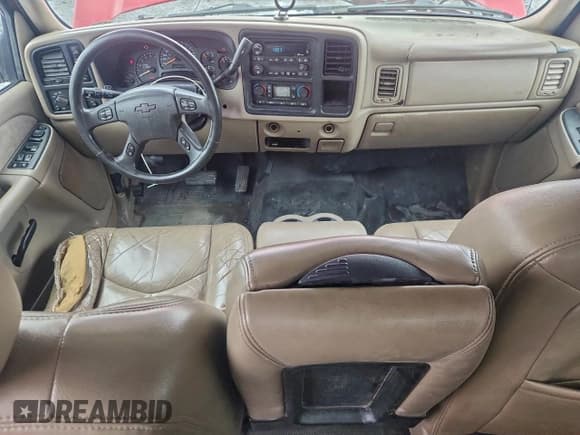 ✅ 2003 Chevrolet Silverado 2500HD LS • VIN: 1GCHK23U03F152448 • Lot: 94587575. Wystawiony na Copart z przebiegiem 100 626 mil. Bezpłatny archiwum sprzedaży aukcyjnych z USA i szczegółowy raport historii pojazdu na DreamBid. Zdjęcie 8.