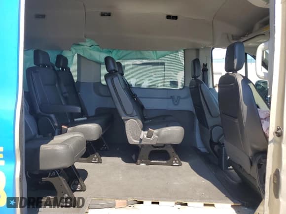 ✅ 2018 Ford Transit XL • VIN: 1FMZK1CM1JKA80769 • Lot: 66669765. Wystawiony na Copart z przebiegiem 82 690 mil. Bezpłatny archiwum sprzedaży aukcyjnych z USA i szczegółowy raport historii pojazdu na DreamBid. Zdjęcie 11.