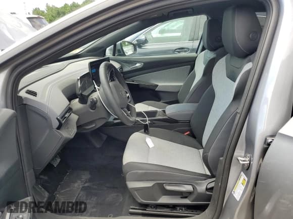 ✅ 2024 Volkswagen ID.4 Pro • VIN: 1V2DSPE81RC002806 • Lot: 62839134. Listed on Copart with 869 mi. Free auction sales archive from the USA and detailed vehicle history report at DreamBid. Image 7.