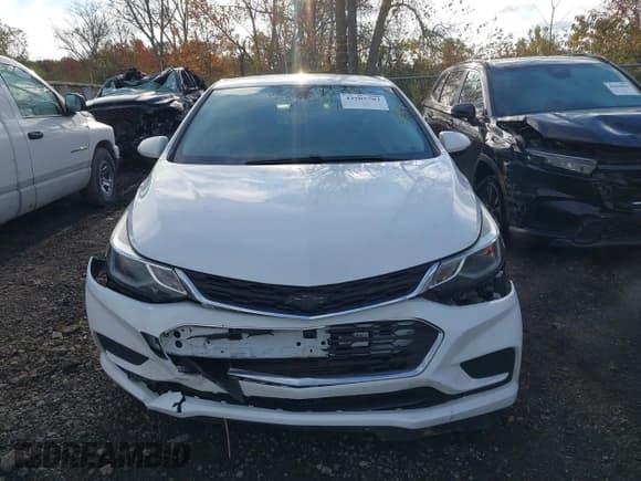✅ 2017 Chevrolet Cruze LT • VIN: 1G1BE5SM8H7281628 • Lot: 43505703. Listed on IAAI with 90,462 mi. Free auction sales archive from the USA and detailed vehicle history report at DreamBid. Image 12.