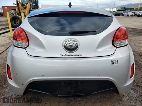 ✅ 2014 Hyundai Veloster • VIN: KMHTC6AD7EU209241 • Lot: 83997134. Wystawiony na Copart z przebiegiem 71 965 mil. Bezpłatny archiwum sprzedaży aukcyjnych z USA i szczegółowy raport historii pojazdu na DreamBid. Zdjęcie 6.