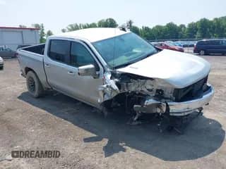 2021 Chevrolet Silverado 1500 LT z VIN 1GCUYDET0MZ133556, wystawiony jako IAAI lot #42484992 z przebiegiem 102 015 mil mil oraz . Historia ofert i sprzedaży dostępna na DreamBid. Obrazek 1.