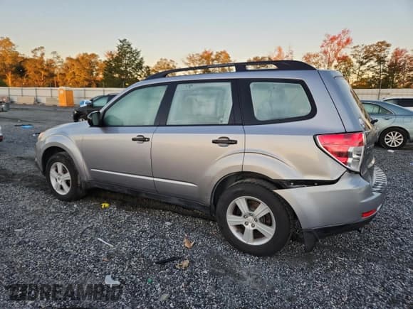 ✅ 2011 Subaru Forester X • VIN: JF2SHABC7BH717791 • Лот: 90576595. Опубликован ранее на Copart с пробегом 147 576 миль. Бесплатный доступ к архиву аукционных продаж из США и подробный отчёт об истории автомобиля на DreamBid. Изображение 2.