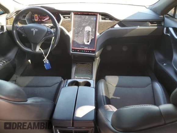 ✅ 2018 Tesla Model S 75D • VIN: 5YJSA1E2XJF259457 • Lot: 82703745. Wystawiony na Copart z przebiegiem 97 426 mil. Bezpłatny archiwum sprzedaży aukcyjnych z USA i szczegółowy raport historii pojazdu na DreamBid. Zdjęcie 8.