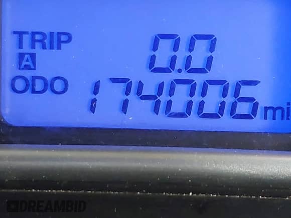 2011 Hyundai Veracruz GLS с VIN KM8NUDCC6BU176825, выставлен на аукционе IAAI как лот 41616493 с пробегом 174 006 миль миль и . История ставок и продаж доступна на DreamBid. Изображение 16.