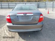 ✅ 2010 Ford Fusion Hybrid • VIN: 3FADP0L38AR281426 • Lot: 43627295. Wystawiony na IAAI z przebiegiem 181 129 mil. Bezpłatny archiwum sprzedaży aukcyjnych z USA i szczegółowy raport historii pojazdu na DreamBid. Zdjęcie 16.