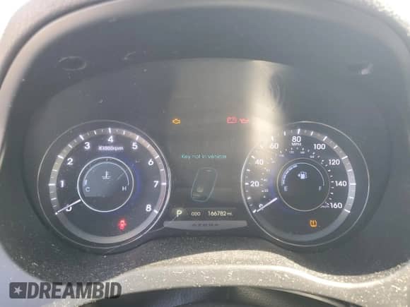 2014 Hyundai Azera Limited with VIN KMHFH4JG6EA341681, listed as a Copart auction lot 42495945 with 166,782 mi miles and Clean title. Bid and sale history available at DreamBid. Image 9.