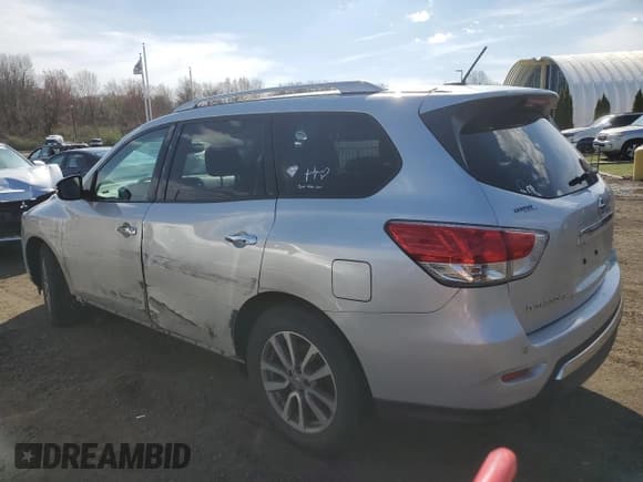✅ 2016 Nissan Pathfinder SL • VIN: 5N1AR2MM0GC606244 • Lot: 54230725. Listed on Copart with 85,692 mi. Free auction sales archive from the USA and detailed vehicle history report at DreamBid. Image 2.