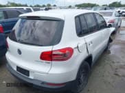 ✅ 2017 Volkswagen Tiguan S • VIN: WVGAV7AX2HK044684 • Lot: 29013278. Wystawiony na IAAI z przebiegiem 50 598 mil. Bezpłatny archiwum sprzedaży aukcyjnych z USA i szczegółowy raport historii pojazdu na DreamBid. Zdjęcie 4.