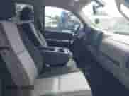 2009 Chevrolet Silverado 1500 LS z VIN 3GCEK13C99G227823, wystawiony jako IAAI lot #42982976 z przebiegiem 133 605 mil mil oraz . Historia ofert i sprzedaży dostępna na DreamBid. Obrazek 5.