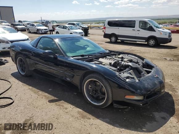✅ 1997 Chevrolet Corvette • VIN: 1G1YY22G8V5107138 • Lot: 70486084. Wystawiony na Copart z przebiegiem 231 965 mil mil. Skorzystaj z bezpłatnego archiwum sprzedaży aukcyjnych z USA i zobacz szczegółowy raport historii pojazdu na DreamBid. Zdjęcie 4.