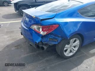 ✅ 2012 Hyundai Genesis Coupe 2.0T • VIN: KMHHT6KD9CU066388 • Lot: 43264700. Wystawiony na IAAI z przebiegiem 236 603 mil. Bezpłatny archiwum sprzedaży aukcyjnych z USA i szczegółowy raport historii pojazdu na DreamBid. Zdjęcie 6.