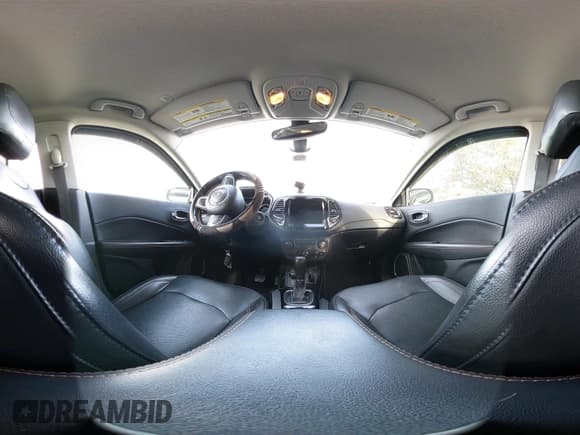 ✅ 2020 Jeep Compass Limited • VIN: 3C4NJDCB9LT196700 • Лот: 43360829. Опубликован ранее на IAAI с пробегом 56 893 миль. Бесплатный доступ к архиву аукционных продаж из США и подробный отчёт об истории автомобиля на DreamBid. Изображение 18.