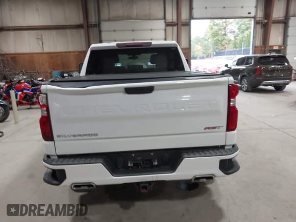 ✅ 2020 Chevrolet Silverado 1500 RST • VIN: 3GCUYEET8LG156183 • Lot: 43268823. Wystawiony na IAAI z przebiegiem 95 160 mil. Bezpłatny archiwum sprzedaży aukcyjnych z USA i szczegółowy raport historii pojazdu na DreamBid. Zdjęcie 17.