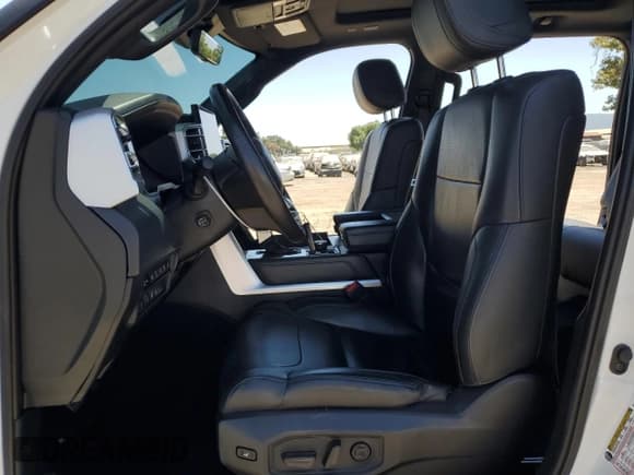 ✅ 2022 Toyota Tundra Platinum • VIN: 5TFNA5DB6NX003415 • Лот: 60794455. Опубликован ранее на Copart с пробегом 52 022 миль. Бесплатный доступ к архиву аукционных продаж из США и подробный отчёт об истории автомобиля на DreamBid. Изображение 7.