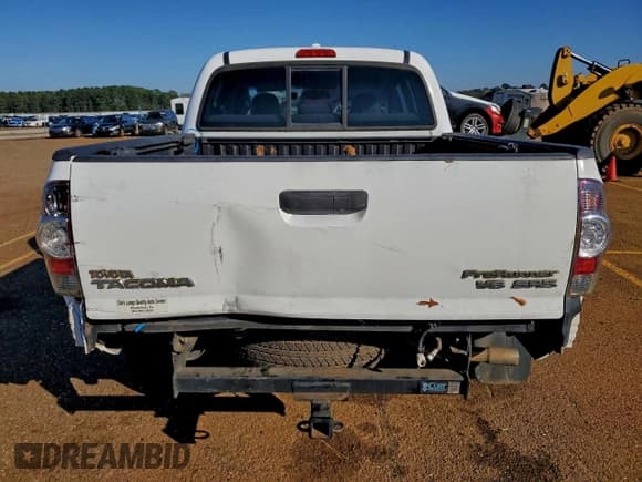 ✅ 2009 Toyota Tacoma PreRunner • VIN: 3TMJU62N49M071149 • Lot: 91877645. Listed on Copart with 175,408 mi. Free auction sales archive from the USA and detailed vehicle history report at DreamBid. Image 6.