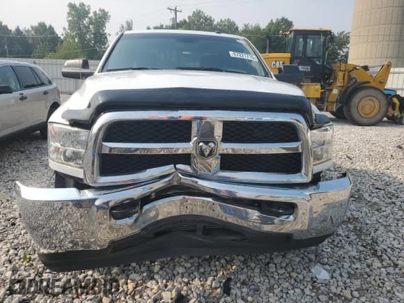 ✅ 2018 Ram 2500 Tradesman • VIN: 3C6UR5CL1JG270708 • Лот: 67221715. Опубликован ранее на Copart с пробегом 145 250 миль. Бесплатный доступ к архиву аукционных продаж из США и подробный отчёт об истории автомобиля на DreamBid. Изображение 5.