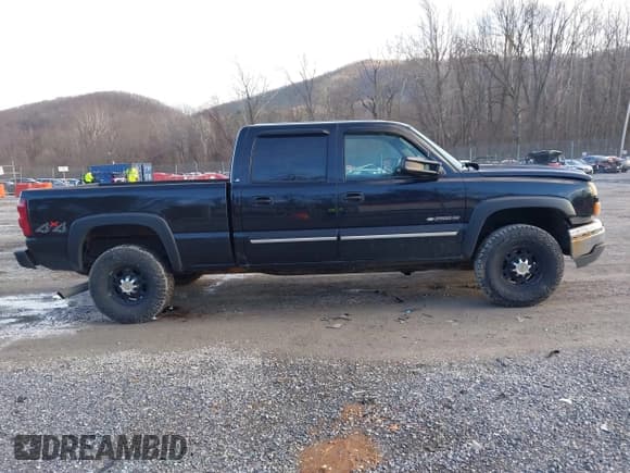 ✅ 2005 Chevrolet Silverado 2500HD LS • VIN: 1GCHK23U35F826160 • Lot: 41564415. Wystawiony na IAAI z przebiegiem 204 623 mil. Bezpłatny archiwum sprzedaży aukcyjnych z USA i szczegółowy raport historii pojazdu na DreamBid. Zdjęcie 13.