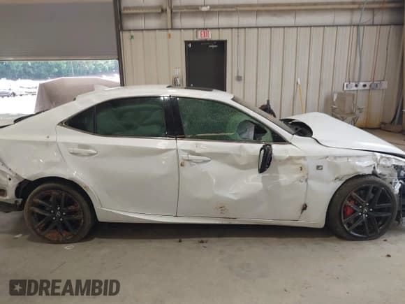 ✅ 2017 Lexus IS 200t • VIN: JTHBA1D26H5049840 • Lot: 42582591. Wystawiony na IAAI z przebiegiem 93 783 mil. Bezpłatny archiwum sprzedaży aukcyjnych z USA i szczegółowy raport historii pojazdu na DreamBid. Zdjęcie 12.