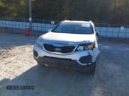 ✅ 2012 Kia Sorento LX • VIN: 5XYKTDA2XCG279835 • Лот: 43514839. Опубликован ранее на IAAI с пробегом 168 715 миль. Бесплатный доступ к архиву аукционных продаж из США и подробный отчёт об истории автомобиля на DreamBid. Изображение 6.
