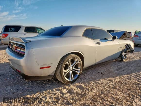 2021 Dodge Challenger R/T z VIN 2C3CDZBT6MH546420, wystawiony jako Copart lot #81616845 z przebiegiem 67 087 mil mil oraz Szkoda całkowita • Salvage title. Historia ofert i sprzedaży dostępna na DreamBid. Obrazek 3.