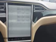 ✅ 2016 Tesla Model S 90D • VIN: 5YJSA1E24GF160562 • Lot: 42665666. Wystawiony na IAAI z przebiegiem 87 453 mil. Bezpłatny archiwum sprzedaży aukcyjnych z USA i szczegółowy raport historii pojazdu na DreamBid. Zdjęcie 18.