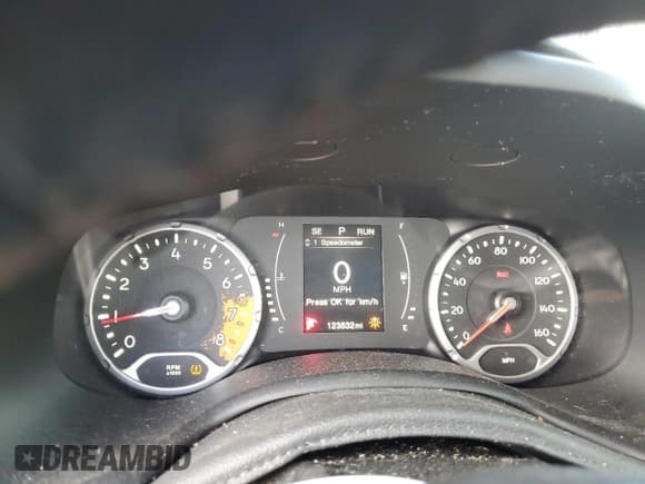 ✅ 2017 Jeep Renegade Altitude • VIN: ZACCJBBB6HPE41741 • Lot: 81869605. Listed on Copart with 123,632 mi. Free auction sales archive from the USA and detailed vehicle history report at DreamBid. Image 9.