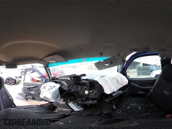 ✅ 2000 Chevrolet Silverado 1500 • VIN: 2GCEC19W7Y1367696 • Лот: 41283222. Опубликован ранее на IAAI с пробегом Не указан. Бесплатный доступ к архиву аукционных продаж из США и подробный отчёт об истории автомобиля на DreamBid. Изображение 19.