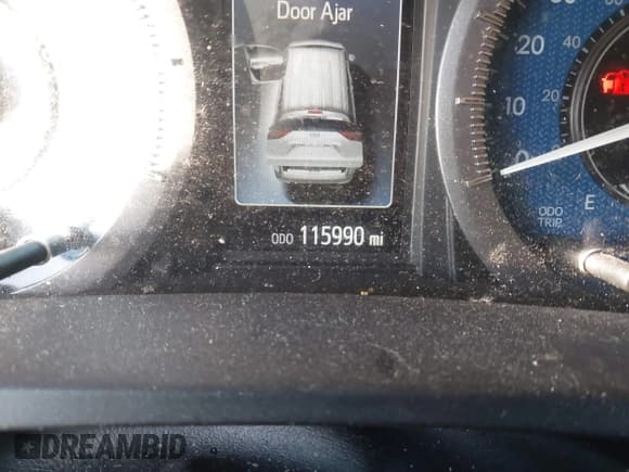 ✅ 2017 Toyota Sienna XLE • VIN: 5TDDZ3DC3HS171329 • Lot: 41136030. Listed on IAAI with 115,990 mi. Free auction sales archive from the USA and detailed vehicle history report at DreamBid. Image 15.