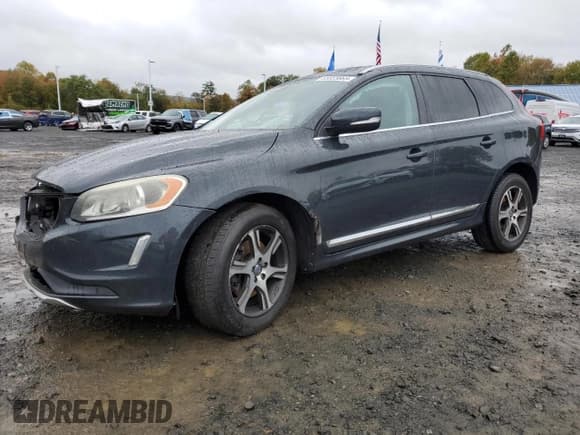 ✅ 2014 Volvo XC60 R-Design Premier Plus • VIN: YV4902DZ4E2514163 • Lot: 85855665. Listed on Copart with 261,887 mi. Free auction sales archive from the USA and detailed vehicle history report at DreamBid. Image 1.