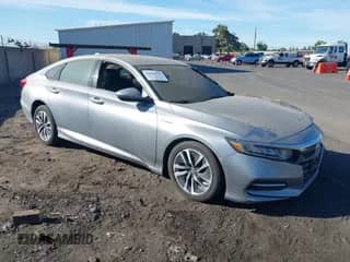 2019 Honda Accord с VIN 1HGCV3F12KA010110, выставлен на аукционе IAAI как лот 42940349 с пробегом Не указан миль и . История ставок и продаж доступна на DreamBid. Изображение 1.