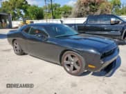 ✅ 2013 Dodge Challenger R/T Classic • VIN: 2C3CDYBT4DH685861 • Lot: 67073485. Wystawiony na Copart z przebiegiem 119 710 mil. Bezpłatny archiwum sprzedaży aukcyjnych z USA i szczegółowy raport historii pojazdu na DreamBid. Zdjęcie 4.