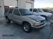 2000 Chevrolet Blazer LS с VIN 1GNCS13W8Y2271750, выставлен на аукционе Copart как лот 41564865 с пробегом Не указан миль и Списание • Salvage title. История ставок и продаж доступна на DreamBid. Изображение 4.