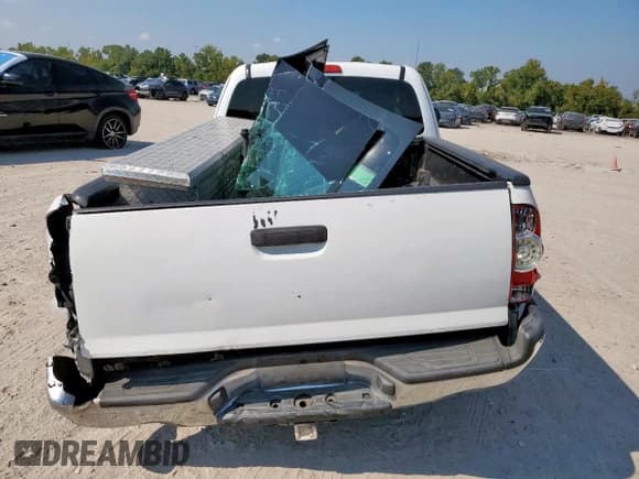 ✅ 2014 Toyota Tacoma • VIN: 5TFTX4CN3EX040255 • Lot: 84020085. Wystawiony na Copart z przebiegiem 220 738 mil. Bezpłatny archiwum sprzedaży aukcyjnych z USA i szczegółowy raport historii pojazdu na DreamBid. Zdjęcie 6.