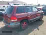 2005 Hyundai Santa Fe GLS z VIN KM8SC73D45U009304, wystawiony jako IAAI lot #41801704 z przebiegiem 140 419 mil mil oraz . Historia ofert i sprzedaży dostępna na DreamBid. Obrazek 4.