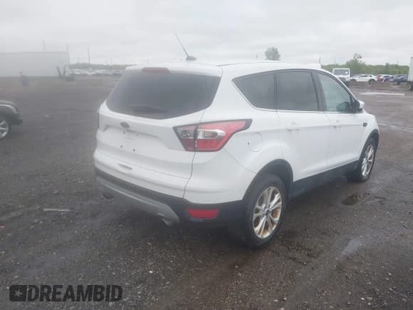 ✅ 2017 Ford Escape SE • VIN: 1FMCU9GD8HUB87051 • Лот: 42335728. Опубликован ранее на IAAI с пробегом 154 269 миль. Бесплатный доступ к архиву аукционных продаж из США и подробный отчёт об истории автомобиля на DreamBid. Изображение 4.