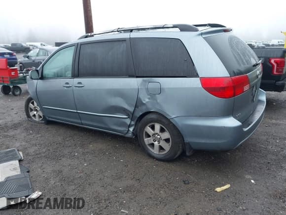 ✅ 2004 Toyota Sienna CE • VIN: 5TDZA23C94S040974 • Lot: 41325801. Wystawiony na IAAI z przebiegiem 229 204 mil. Bezpłatny archiwum sprzedaży aukcyjnych z USA i szczegółowy raport historii pojazdu na DreamBid. Zdjęcie 3.