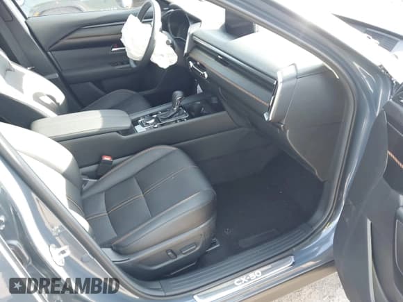 ✅ 2025 Mazda CX-50 S Premium Plus • VIN: 7MMVABEM2SN332649 • Лот: 42462445. Опубликован ранее на IAAI с пробегом 4 472 миль. Бесплатный доступ к архиву аукционных продаж из США и подробный отчёт об истории автомобиля на DreamBid. Изображение 5.